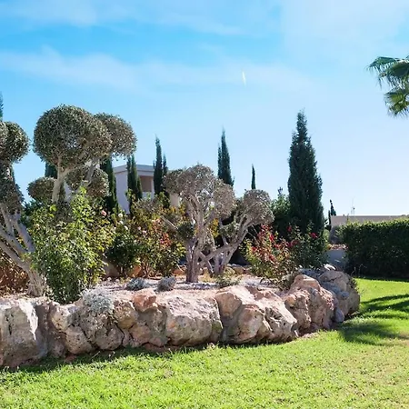 Ta Lucci Villa *